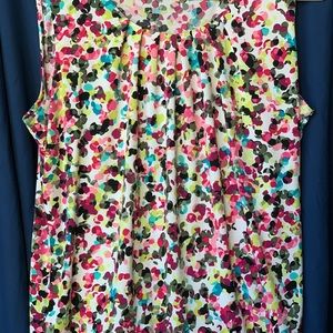 Sleeveless flowered tank